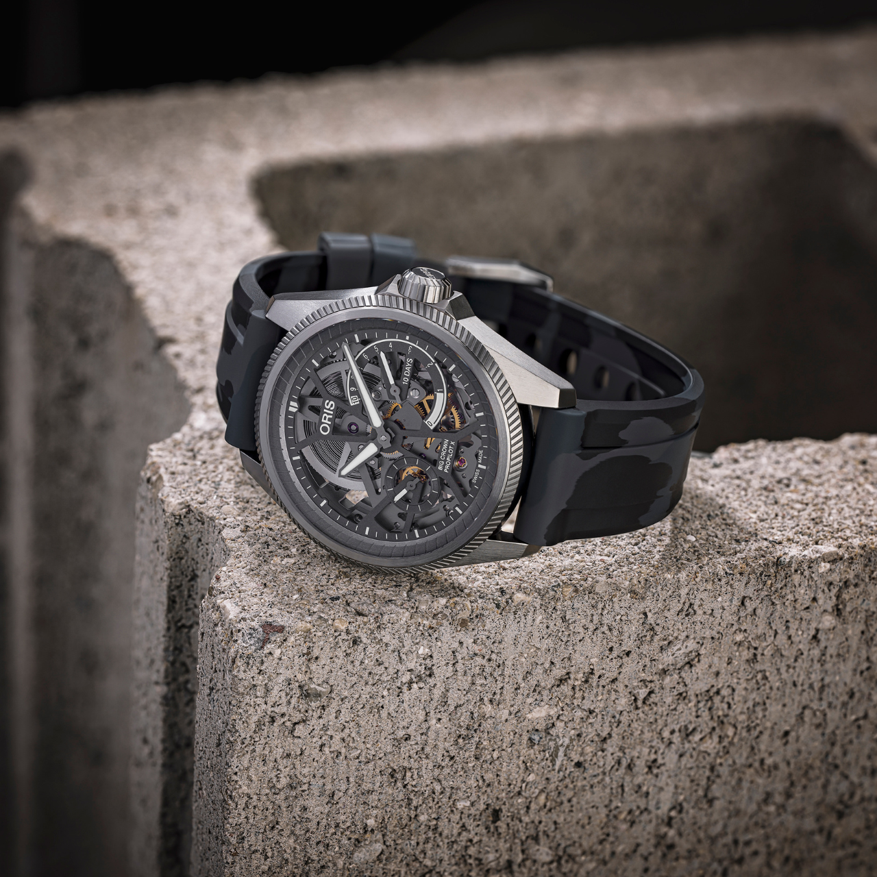 22mm Lug Width FKM Rubber Strap - Carbon Camo